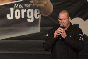 Jorge Luis Martins durante palestra no auditório da UEPG